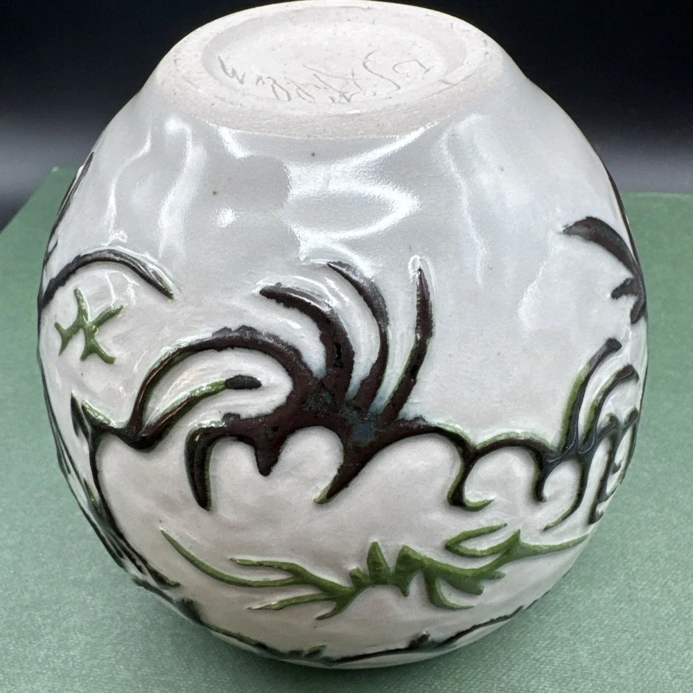 Studio Art Pottery Vase BF Gillen Incised Raised Black Green Abstract Design‎ 5